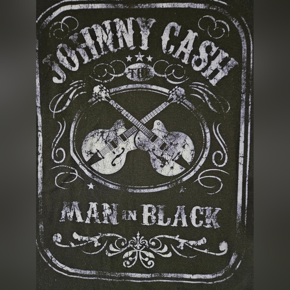 Johnny Cash Man in Black Women's T-shirt Medium - Picture 2 of 4
